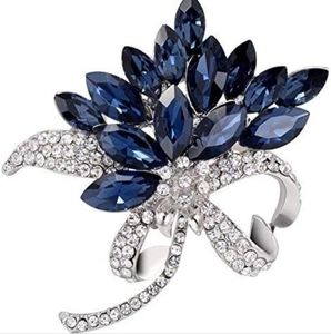 Flower Brooch Pin Crystal Rhinestones Breastpin for Wedding/Banquet/Bouquet